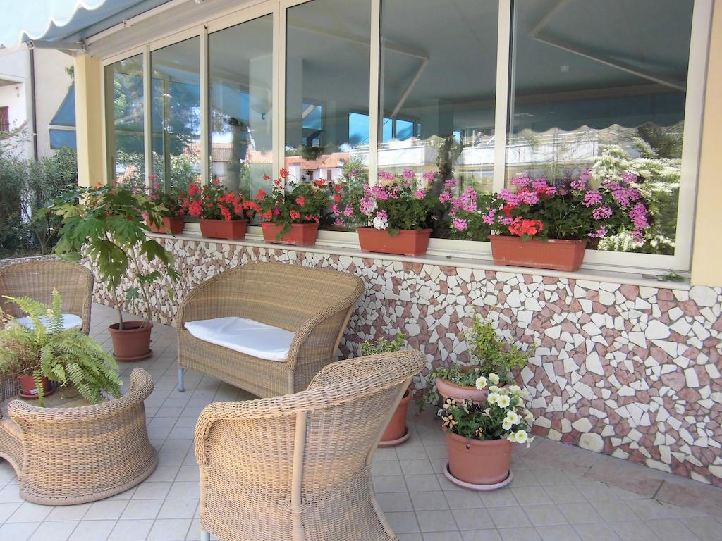Hotel Europa Park Lido di Spina Kültér fotó