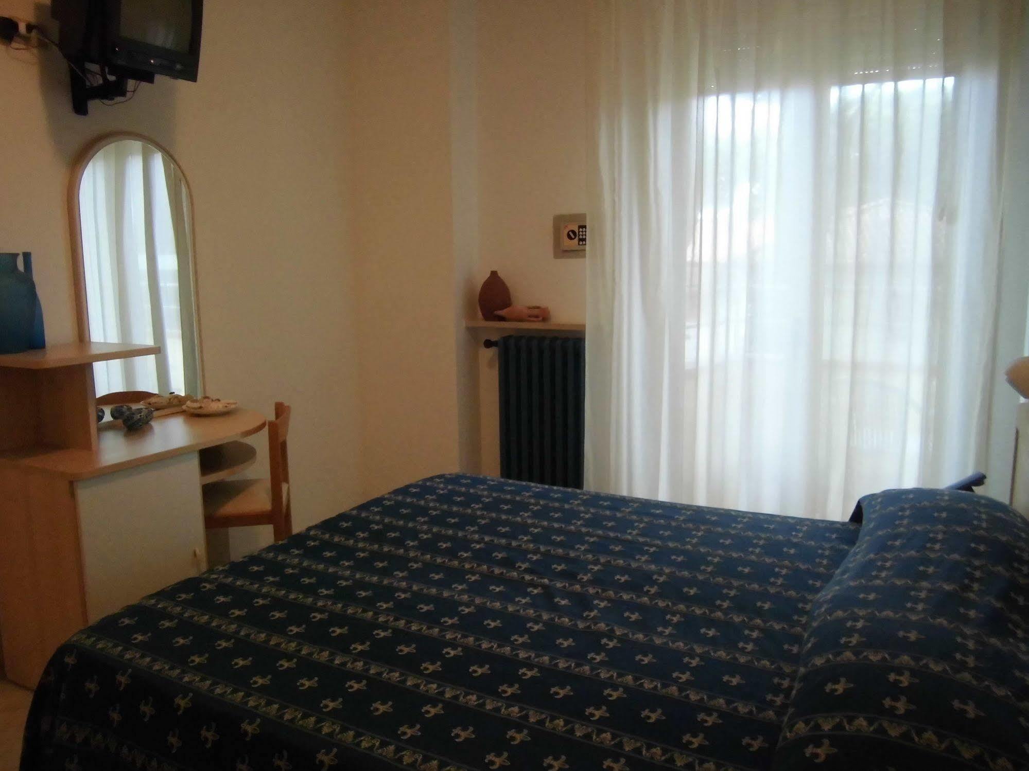 Hotel Europa Park Lido di Spina Kültér fotó